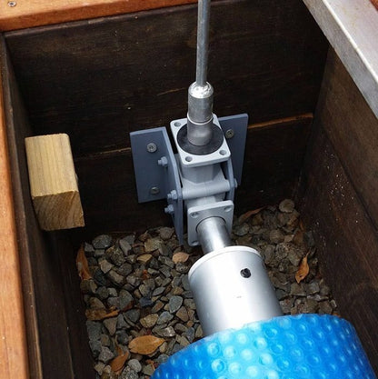 Aussie Under Cover - Manual Pool Roller