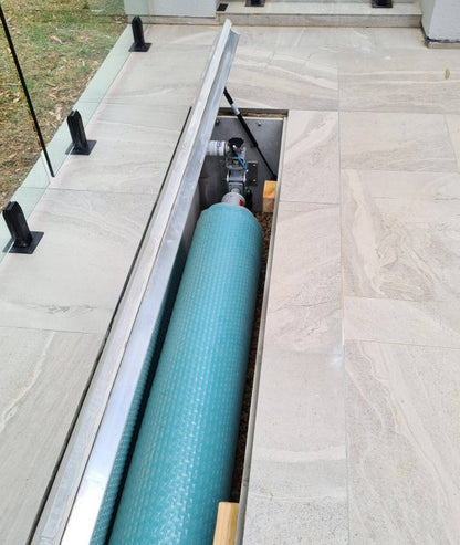 Aussie Under Cover - Powered Pool Roller