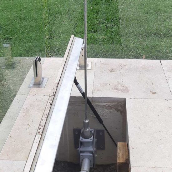 Aussie Under Cover - Manual Pool Roller