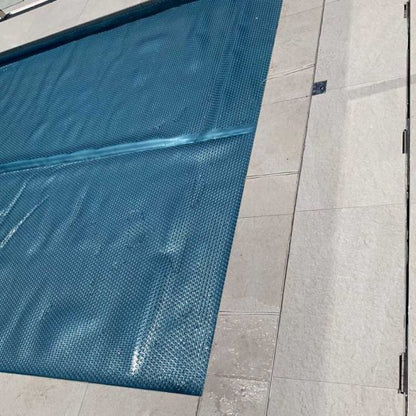 Aussie Under Cover - Powered Pool Roller