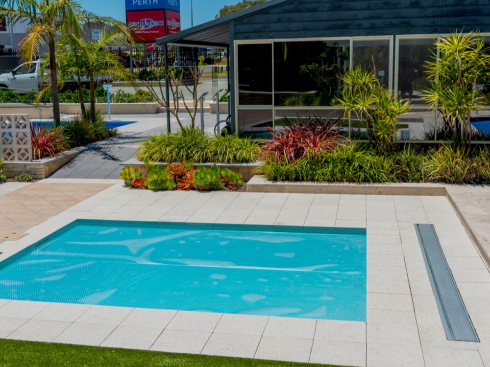 Rollaway Pool Cover - The Rollaway Compact